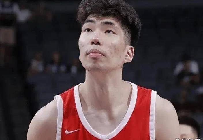 余嘉豪首秀获7分8篮板,直播:西甲西乙差距不大强度足